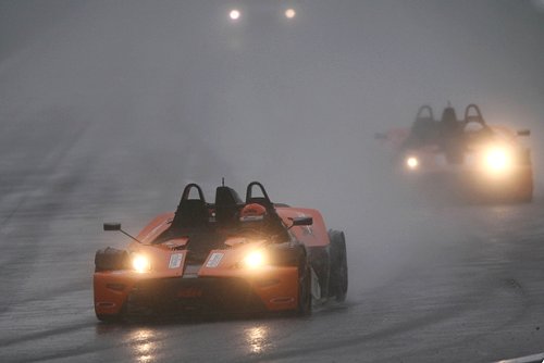 Dennis Retera en spectaculaire KTM X-Bow winnen